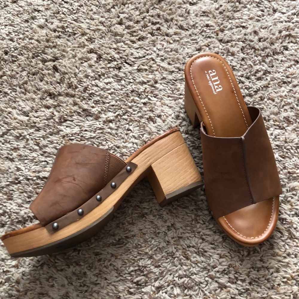 Ana Wood Look Clogs